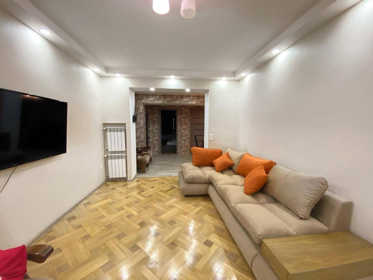 Superior Apartment On Kostava Tbilisi Exterior foto
