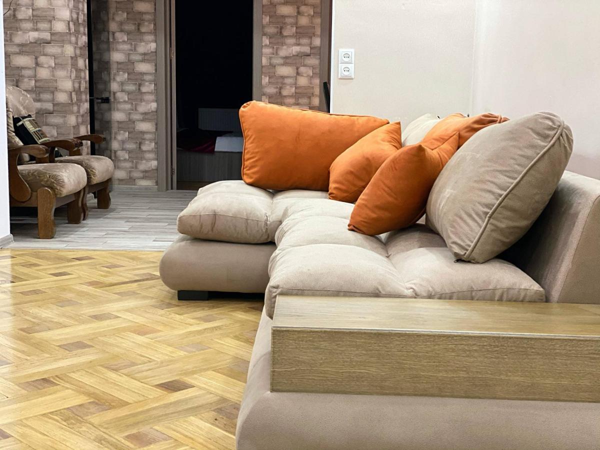 Superior Apartment On Kostava Tbilisi Exterior foto
